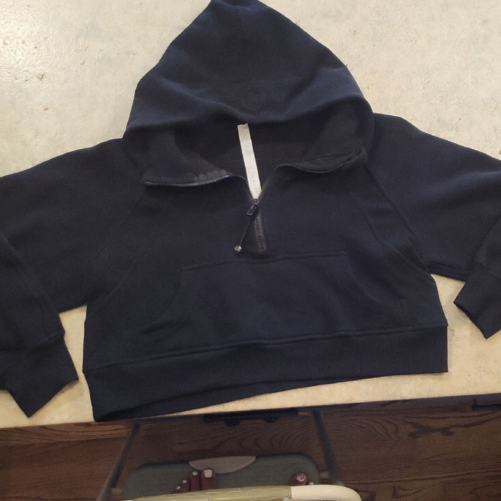 Lululemon Crop Black Scuba
